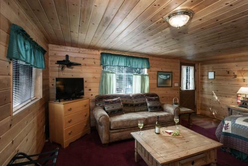 Apartamento Cozy Bear 4, Studio, Fireplace, Downtown, Sleeps 4