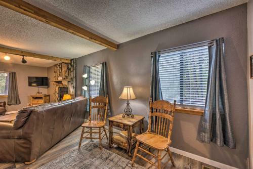 Rustic Ruidoso Cabin With Large Deck And Grill!