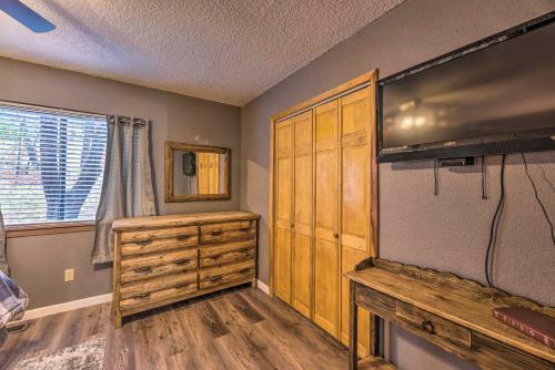Rustic Ruidoso Cabin With Large Deck And Grill!