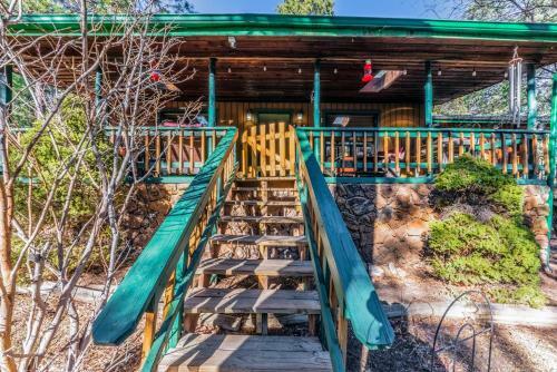 Whispering Pines Lodge