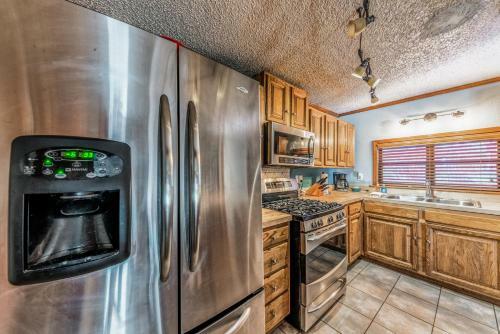 Whispering Pines Lodge