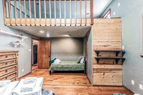 Whispering Pines Lodge