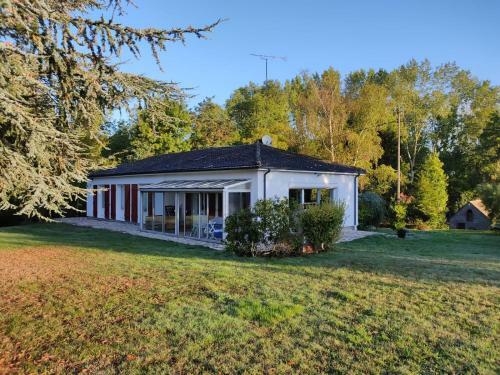 Domaine De Montjouvin