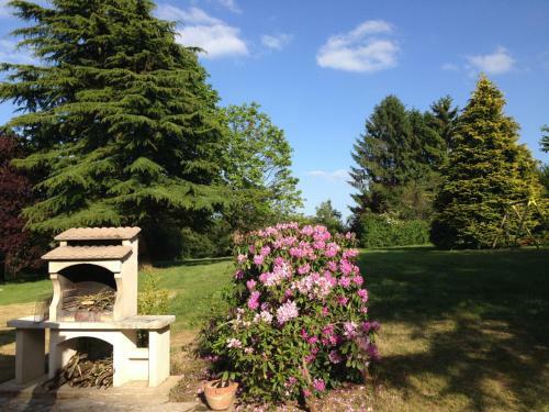 Domaine De Montjouvin