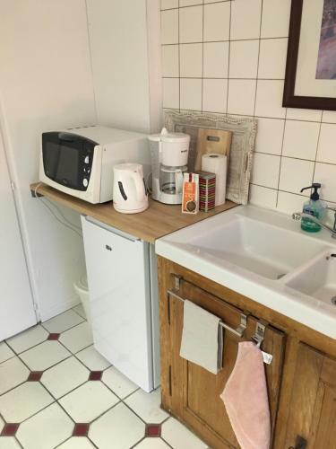 Hostal Le Rez De Jardin