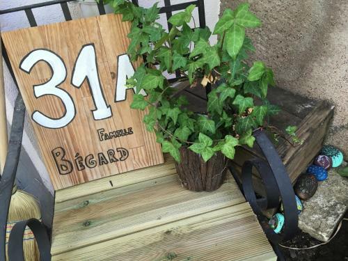 Hostal Le Rez De Jardin