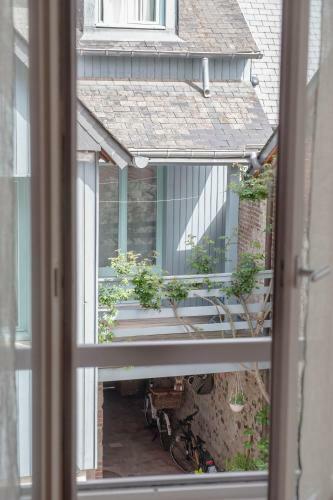 Hostal Chambres Chez L'habitant Capucine