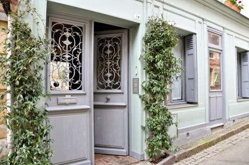 Hostal Chambres Chez L'habitant Capucine