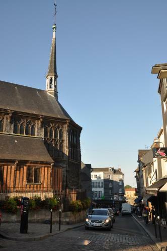 Hostal Chambres Chez L'habitant Capucine