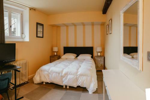 Bright Modern Apartment Near The Port