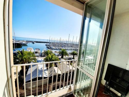 Apartamento Hy�res Port Face � La Mer Parking Priv�
