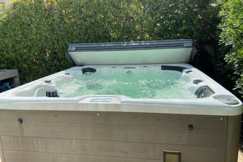 Apartamento Appart. Familial Avec Piscine Jacuzzi Clim. Wifi