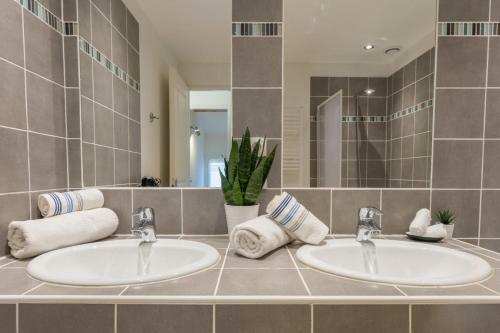 La Bastide Villa Enti�rement R�nov�e � 300m de La Mer