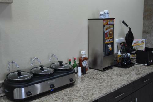 Hotel Karnes City Lodge