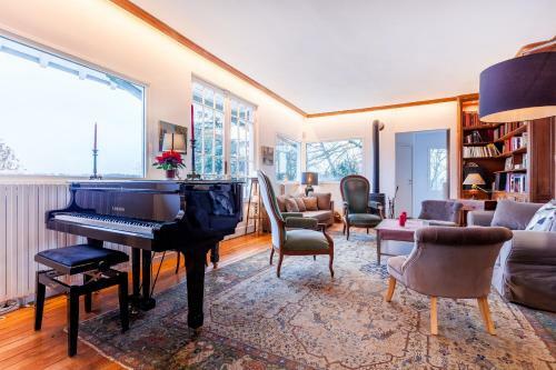 Villa Maison Campagnarde Avec Vue Sur Vall�e � 30 Min De La Tour Eiffel