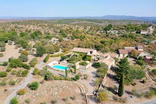 Apartamento Mas Ard�chois Le Pousta *** Piscine Chauff�e