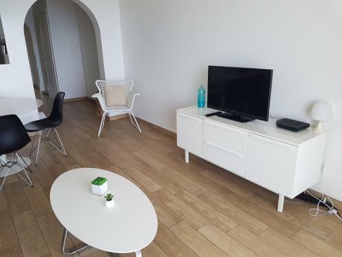 Apartamento 2 Pi�ces Terrasse En Front De Mer