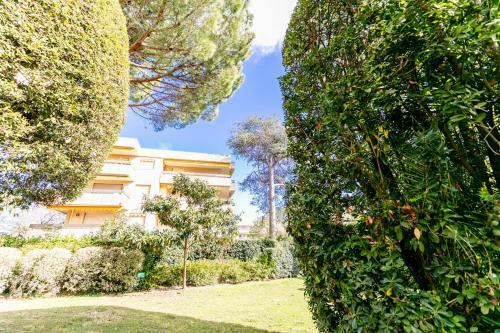 Apartamento Le Chateau De La Pinede