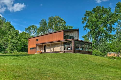 Luxe And Modern Home 30mi To Saratoga Springs!