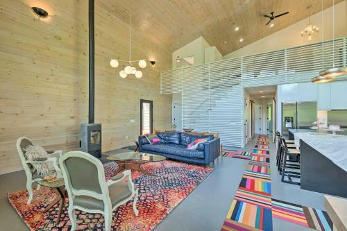 Luxe And Modern Home 30mi To Saratoga Springs!