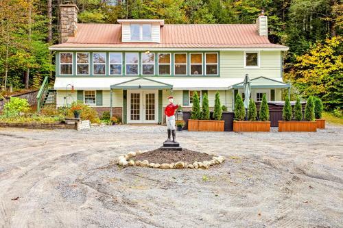 The Lodge At Schroon River
