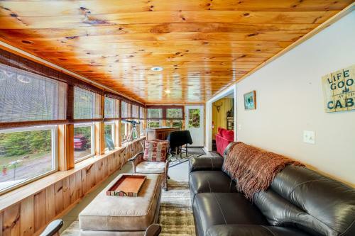 The Lodge At Schroon River