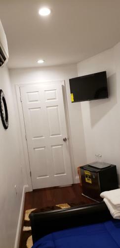 Home Away Holiday Suite