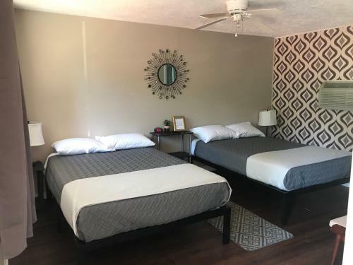Posada Nightshade Inn & Gardens
