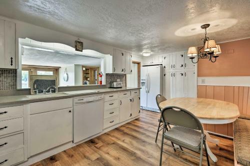 Family Cottage On Chaumont Bay, Walk Downtown