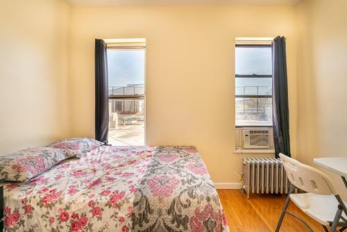 Hostal Empire Blvd Guest House