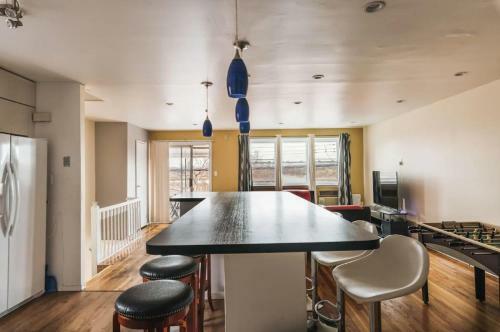 Large Apartment In Brooklyn+ Balcony (water View)