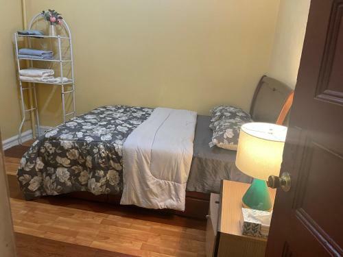 Apartment For 6 Guests Near Subway