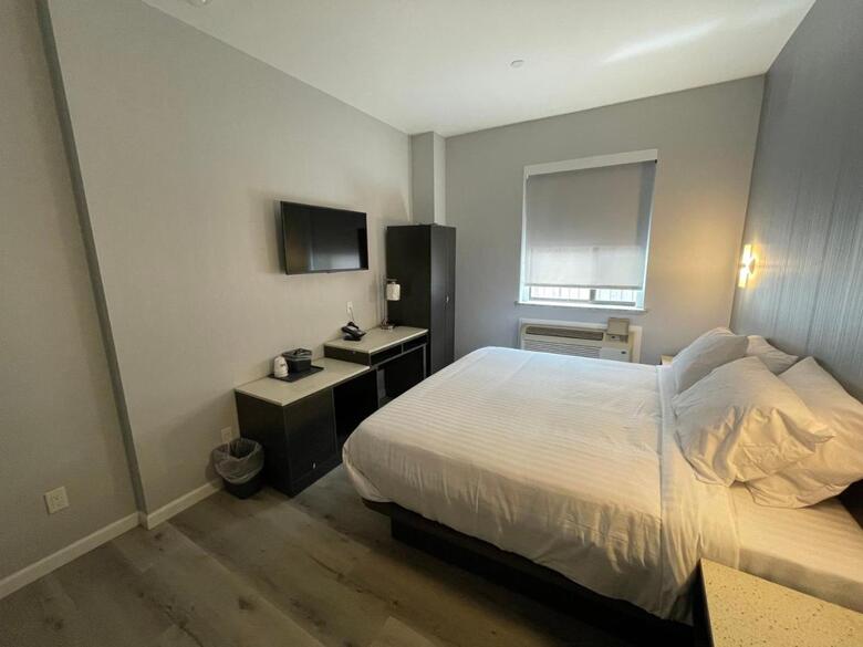 King Hotel Brooklyn Sunset Park