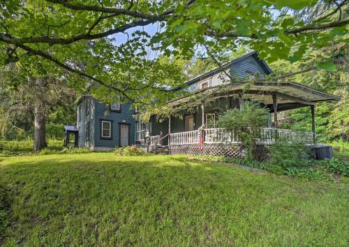 Spacious Durham Home With Separate Living Areas