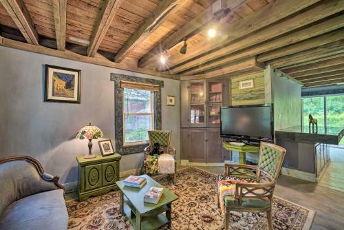 Spacious Durham Home With Separate Living Areas