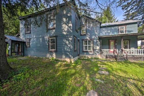 Spacious Durham Home With Separate Living Areas