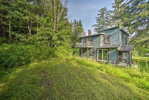 Spacious Durham Home With Separate Living Areas