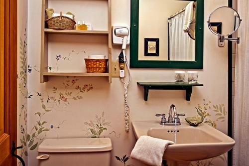 Bed & Breakfast Inn At Silver Maple Farm