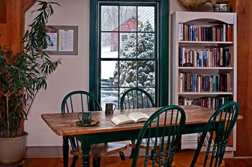 Bed & Breakfast Inn At Silver Maple Farm