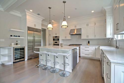 Luxury East Hampton Home With Private Saltwater Pool!