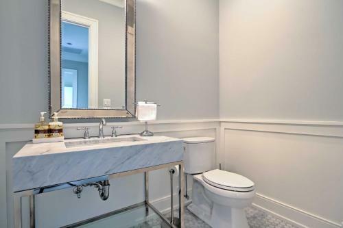 Luxury East Hampton Home With Private Saltwater Pool!