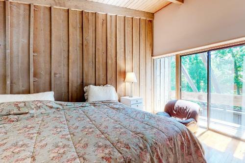 Sunny East Hampton Saltbox