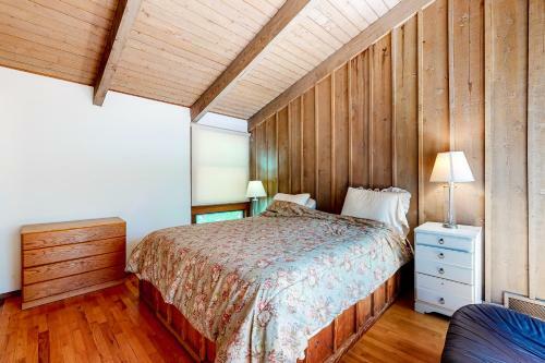 Sunny East Hampton Saltbox