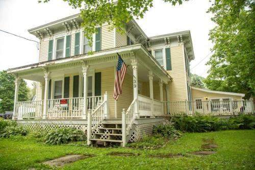 The Kelly House - 4 Br Historic Lodge - Downtown
