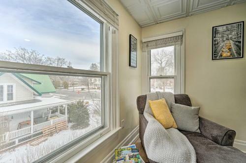 Apartamento Victorian Apt With Balcony Near Lake George!
