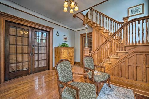 Apartamento Victorian Apt With Balcony Near Lake George!