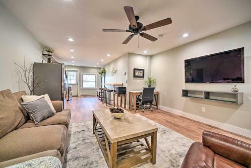 Apartamento Modern Apt Near Lake George - Walk To Beach!