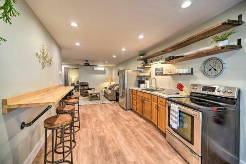 Apartamento Modern Apt Near Lake George - Walk To Beach!