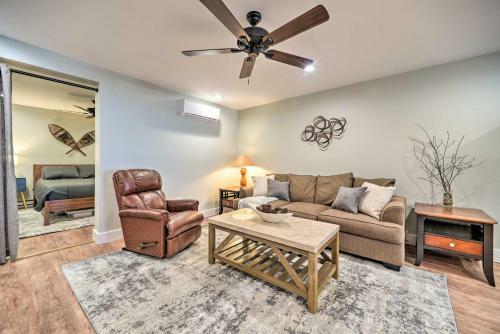 Apartamento Modern Apt Near Lake George - Walk To Beach!