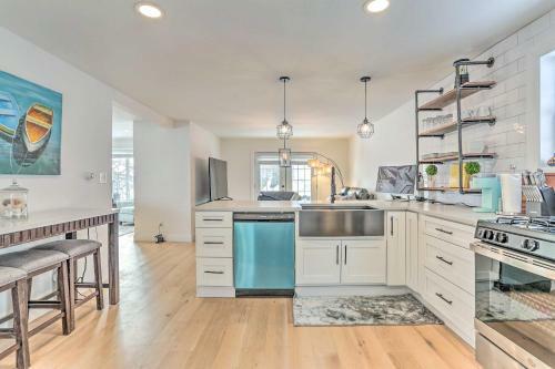 Idyllic Home On The Hudson Updated Interior!